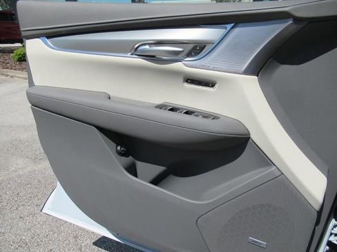New 2026 Cadillac XT5 Premium Luxury w/ Driver Assist Package FWD image 18