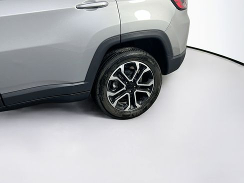 Used 2022 Jeep Compass Limited image 28