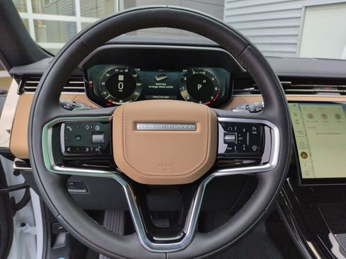 Used 2026 Land Rover Range Rover Sport SE AWD/4WD image 15