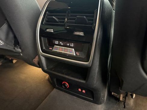 Used 2019 BMW X7 xDrive40i w/ M Sport Package AWD/4WD image 27