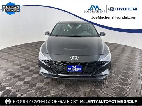 Certified 2022 Hyundai Elantra SEL image 2
