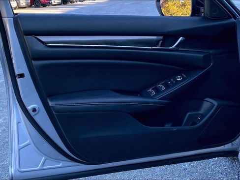 Used 2022 Honda Accord Sport image 21