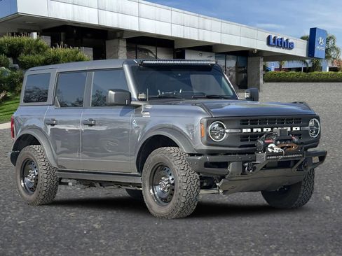 Used 2022 Ford Bronco Black Diamond image 9