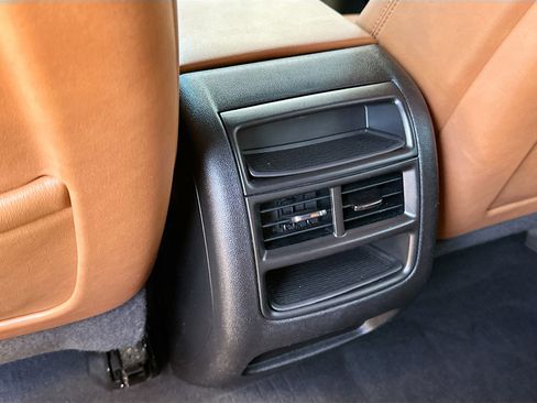 Used 2020 Cadillac XT5 Premium Luxury w/ LPO, Illumination Package image 25