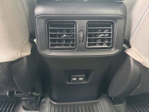 Used 2024 Toyota RAV4 XLE image 22