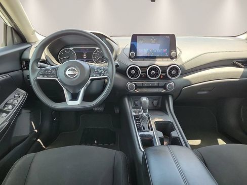 Used 2024 Nissan Sentra SV FWD image 10