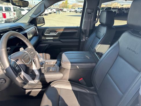 Used 2024 GMC Sierra 1500 Denali w/ Denali Reserve Package image 11