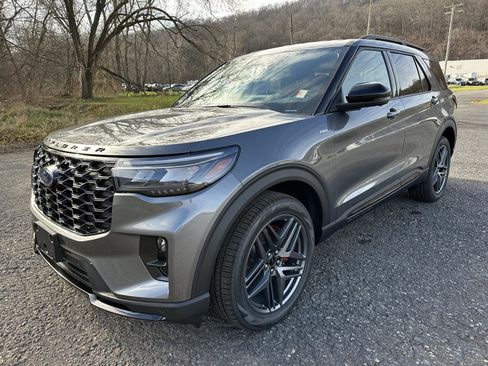 New 2026 Ford Explorer ST-Line w/ ST-Line Street Pack image 2