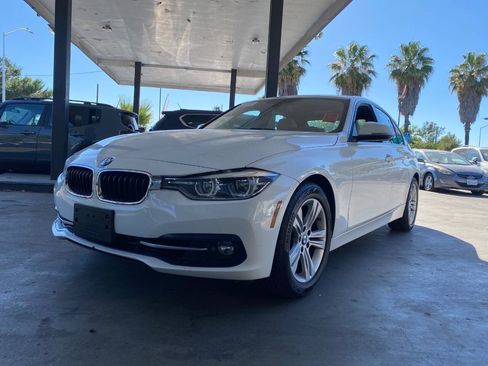 Used 2017 BMW 330i Sedan RWD image 2