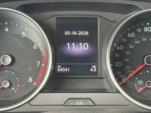 Used 2020 Volkswagen Tiguan SE w/ Panoramic Sunroof Package AWD/4WD image 26