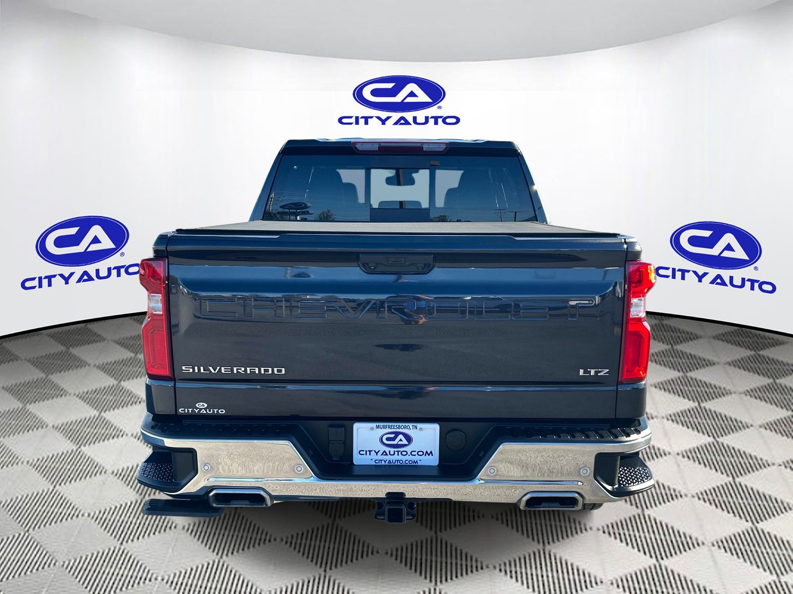 Used 2024 Chevrolet Silverado 1500 LTZ AWD/4WD image 4