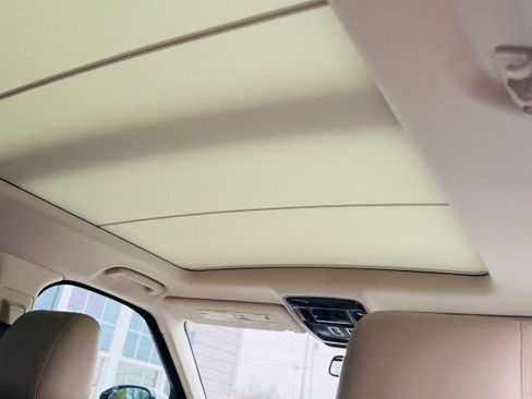 Used 2016 Land Rover Range Rover Sport HSE image 11