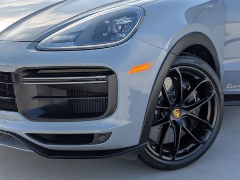 Used 2022 Porsche Cayenne Turbo GT AWD/4WD image 10