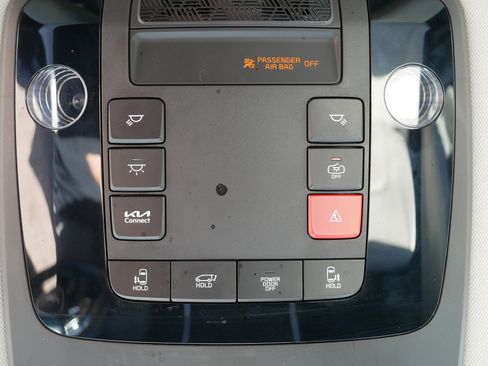 Certified 2025 Kia Carnival EX FWD image 34