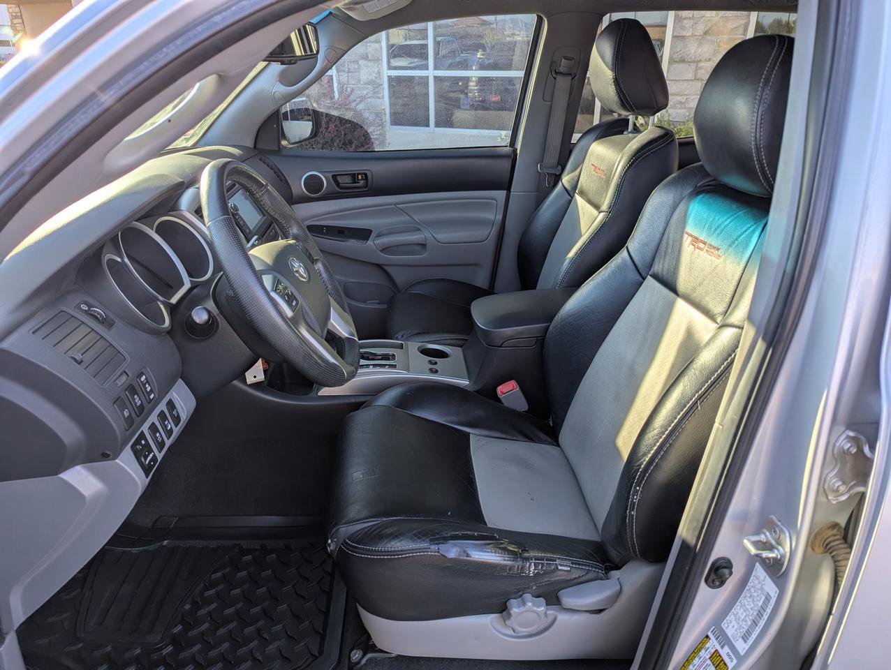 Used 2013 Toyota Tacoma 4x4 Double Cab w/ TRD Off-Road Pkg image 11
