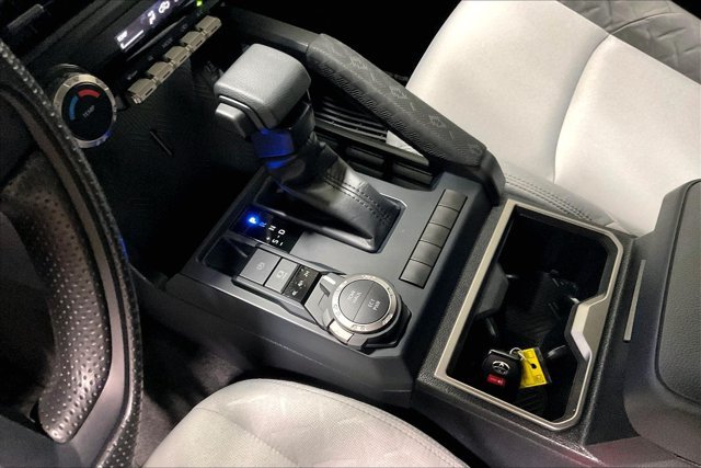 Certified 2025 Toyota Tacoma SR5 AWD/4WD image 18