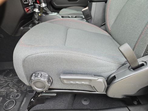 New 2026 Jeep Wrangler Unlimited Rubicon image 19