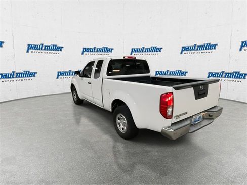 Used 2014 Nissan Frontier S image 9