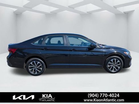 Used 2024 Volkswagen Jetta S image 3