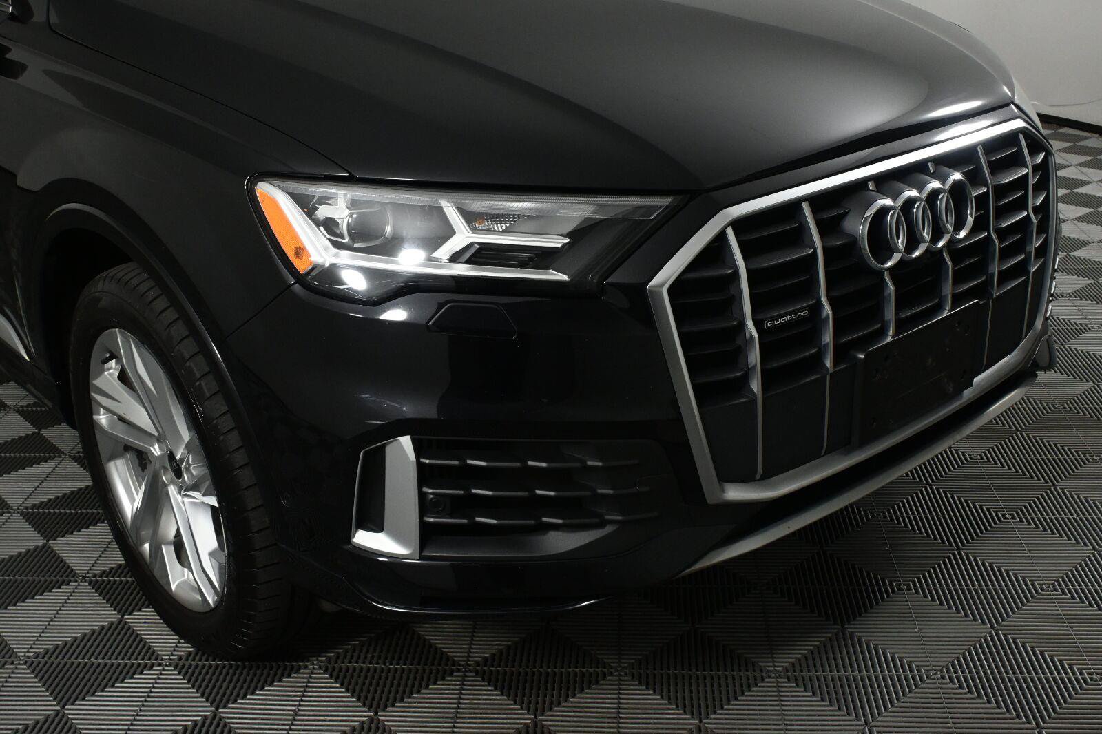 Used 2021 Audi Q7 3.0T Premium Plus w/ Premium Plus Package AWD/4WD image 34