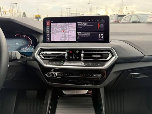 Used 2024 BMW X3 xDrive30i w/ Premium Package image 24