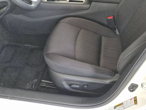 Used 2025 Nissan Altima 2.5 SV FWD image 23