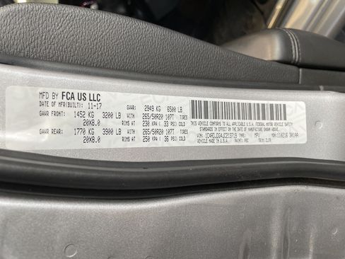 Used 2018 Dodge Durango GT w/ Blacktop Package AWD/4WD image 38