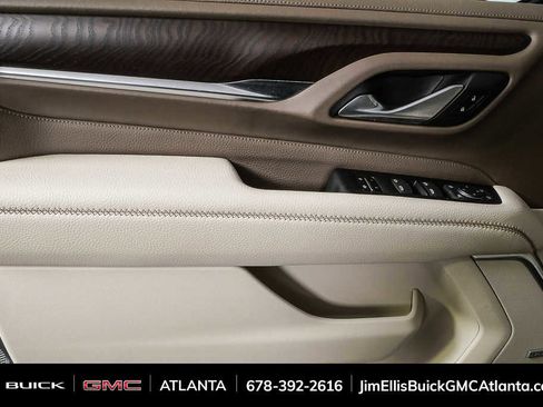 Used 2022 GMC Yukon Denali image 6