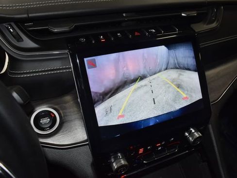 Used 2021 Jeep Grand Cherokee L Overland w/ Luxury Tech Group IV image 16