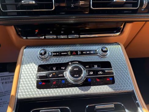 Certified 2023 Lincoln Aviator Black Label w/ Jet Package AWD/4WD image 23