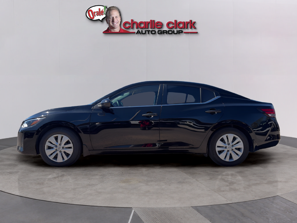 Used 2025 Nissan Sentra S FWD image 2