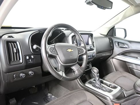 Used 2022 Chevrolet Colorado LT w/ LT Convenience Package AWD/4WD image 22