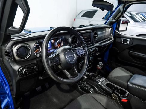 Used 2022 Jeep Wrangler Sport AWD/4WD image 3