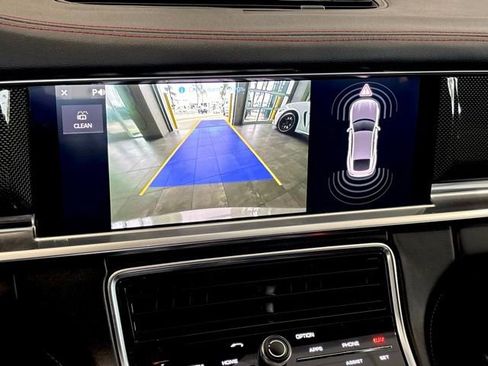 Used 2019 Porsche Panamera GTS image 25
