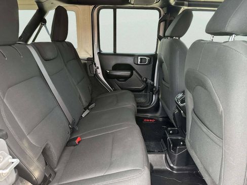 Used 2018 Jeep Wrangler Unlimited Sport AWD/4WD image 19