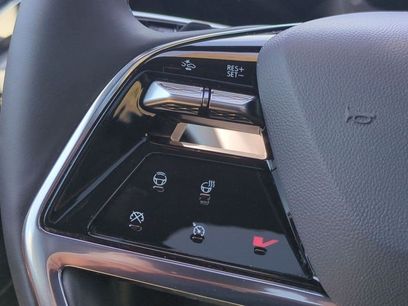 Certified 2026 Cadillac Vistiq Premium Luxury w/ LPO, Floor Liner Package