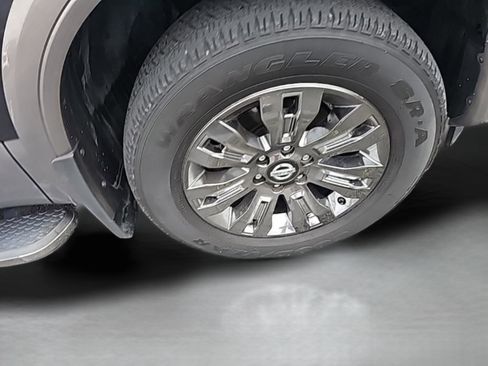 Used 2018 Nissan Titan Platinum Reserve w/ Platinum Utility Package AWD/4WD image 13