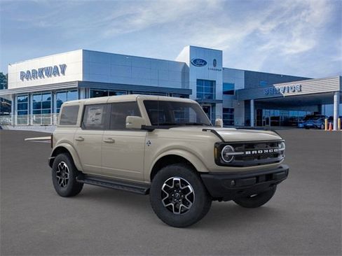 New 2025 Ford Bronco Outer Banks image 7