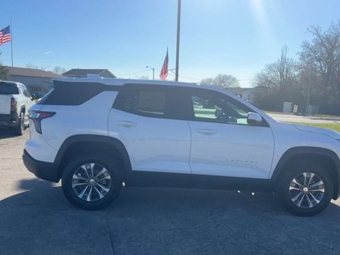 New 2026 Chevrolet Equinox LT image 9
