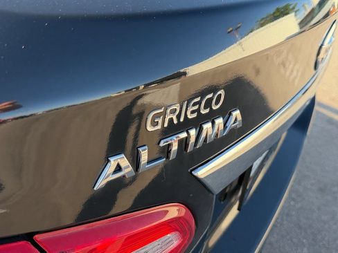 Used 2016 Nissan Altima 2.5 SV w/ Convenience Package FWD image 13