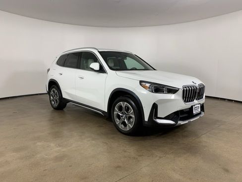 Used 2025 BMW X1 xDrive28i w/ Technology Package image 5