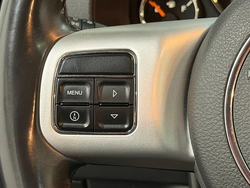 Used 2014 Jeep Compass Latitude w/ Sun/Sound Group AWD/4WD image 34