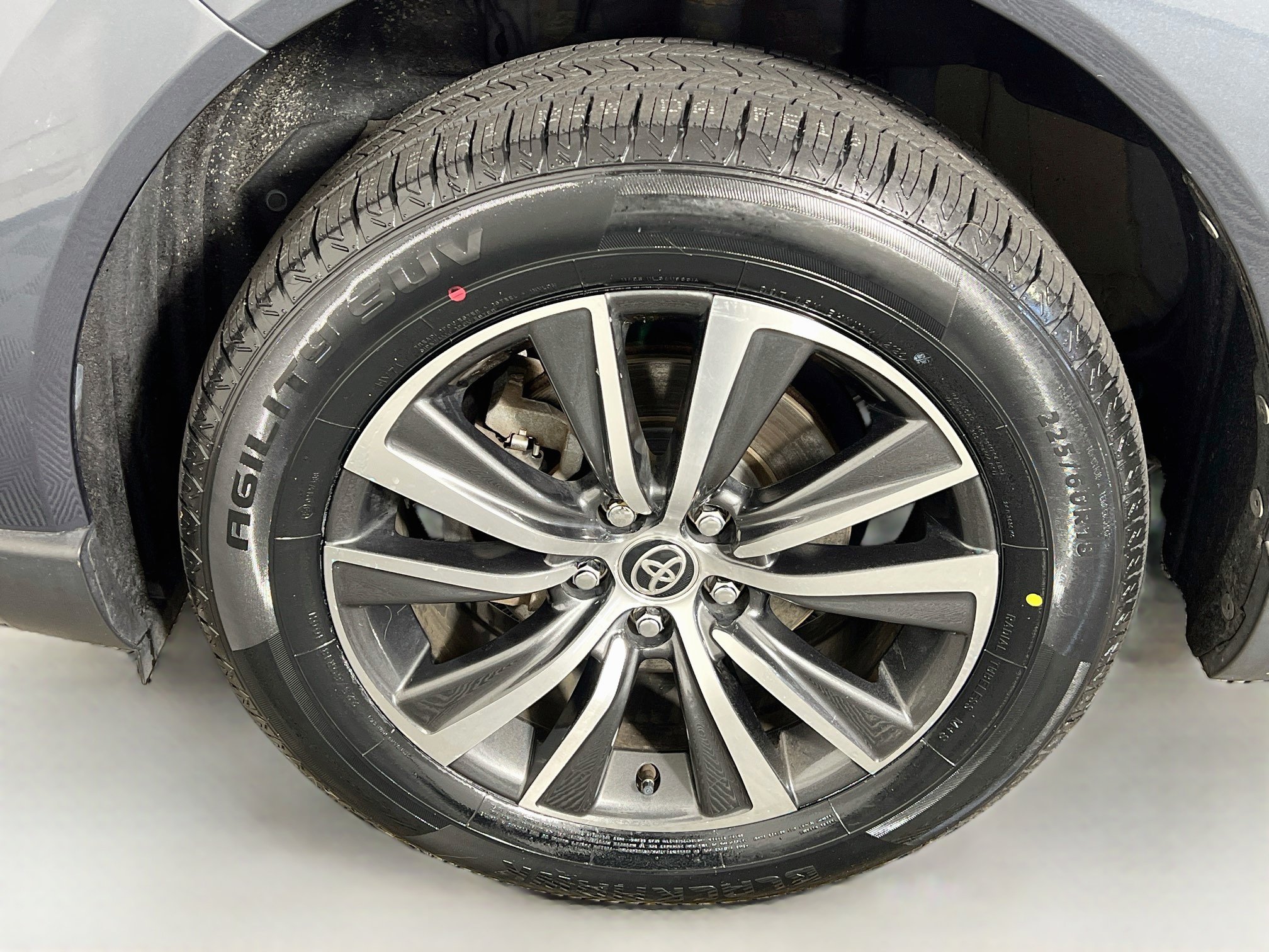 Certified 2021 Toyota Venza LE AWD/4WD image 25