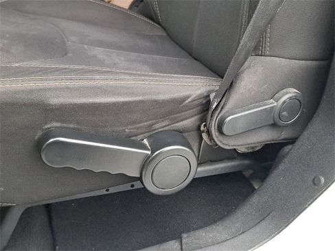 Used 2015 Jeep Wrangler Unlimited Sahara w/ Connectivity Group image 19