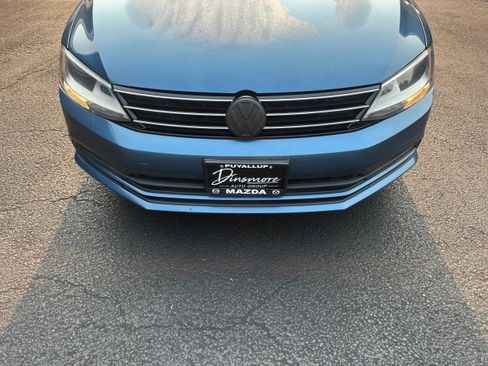 Used 2015 Volkswagen Jetta SE FWD image 23