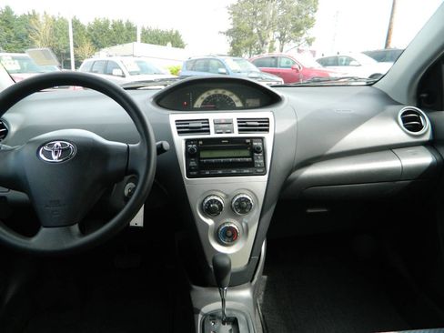 Used 2007 Toyota Yaris Sedan image 16