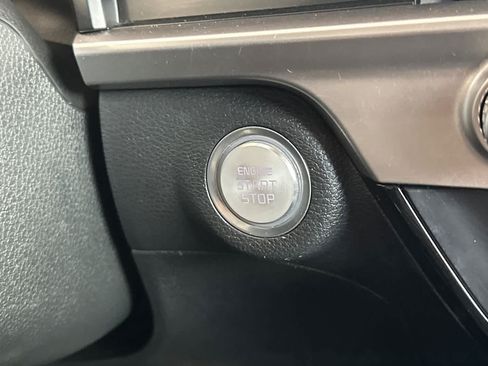 Used 2024 Kia Telluride S AWD/4WD image 25