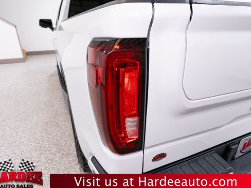 Used 2021 GMC Sierra 1500 AT4 w/ AT4 Value Package image 9