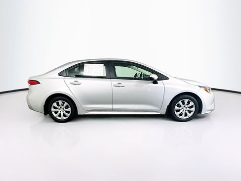 Used 2026 Toyota Corolla LE FWD image 2