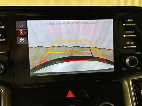 Used 2022 Kia Sorento LX FWD image 21